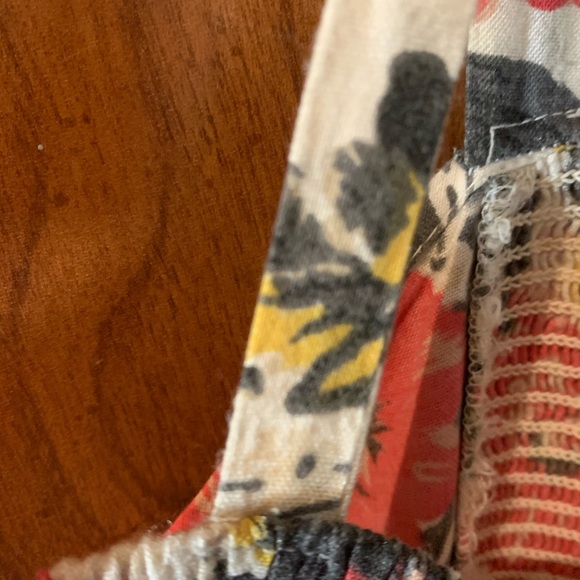 Adorable floral dress/shirt with pockets - Picture 10 of 14